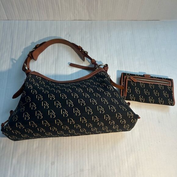 Dooney & Bourke Vintage Signature Bag and Matching Wallet Set - Picture 3 of 14